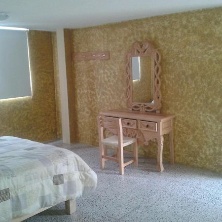 تولوكا Hotel Tolotzin الغرفة الصورة